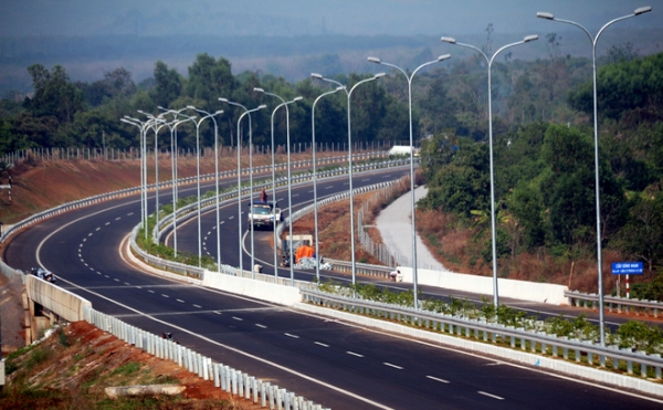 Long-Thanh-road
